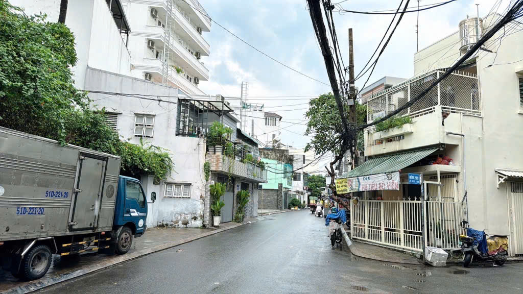 Nhà bán hẻm 1/ Nguyễn Văn Trỗi, 45m2( 4.3/4.5 x 10m), 1 T 1 L 3PN, 2WC Nhỉnh 5 Tỷ